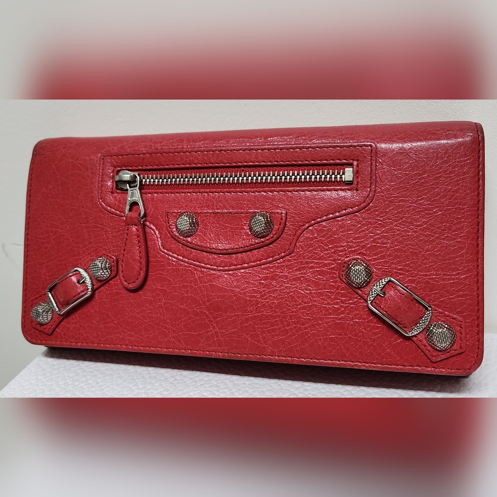 Balenciaga Distressed Lambskin Leather Wallet STUNNING ❤️❤️❤️❤️❤️❤️❤️❤️❤️❤️❤️